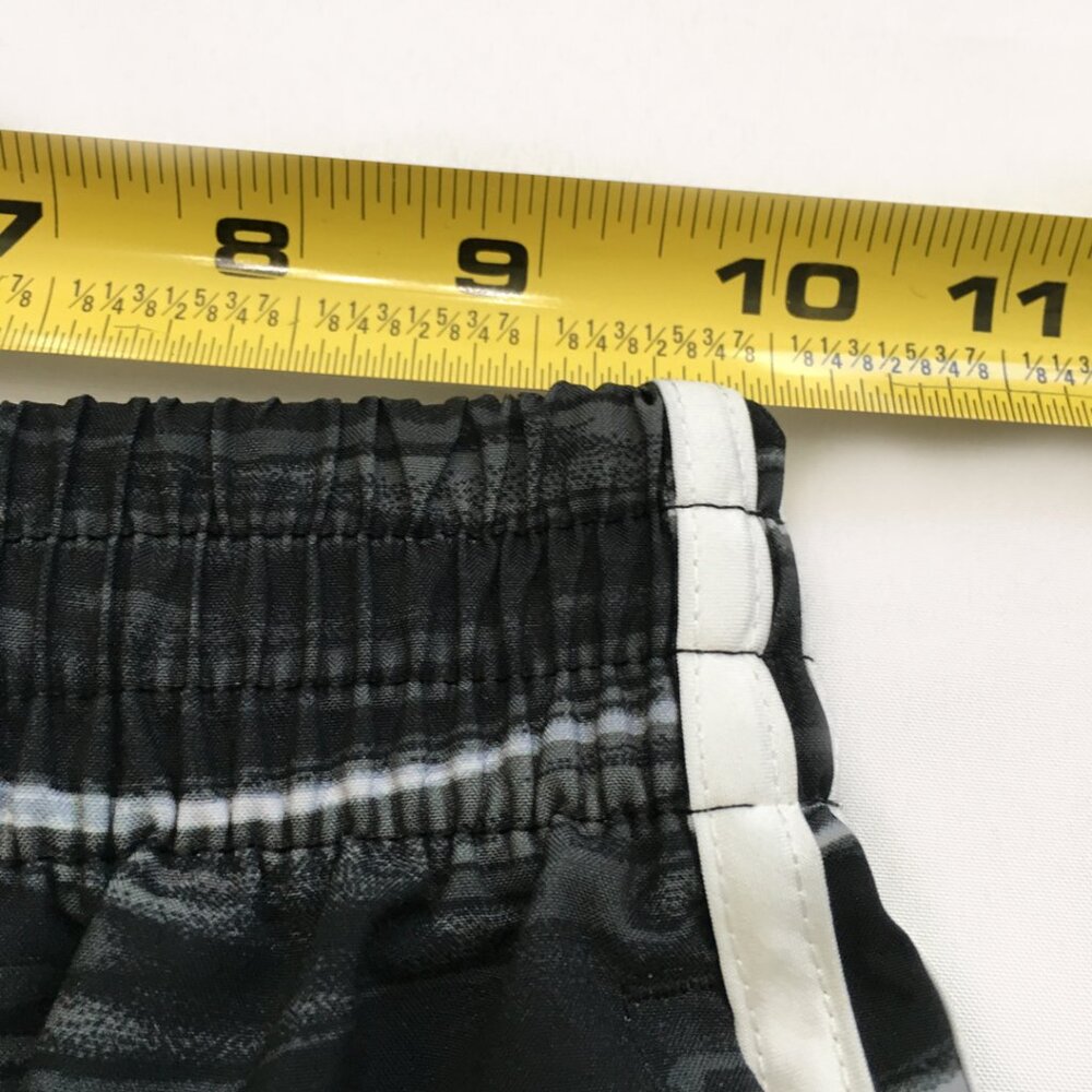 Adidas Boys Shorts Size Small - Picture 6 of 7